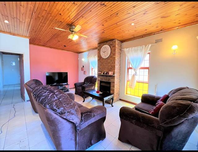 3 BEDROOM HOUSE FOR SALE IN RAVENSMEAD